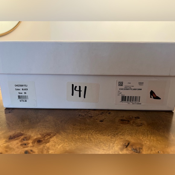 Chloe Oli Black Suede Pumps - Picture 14 of 16